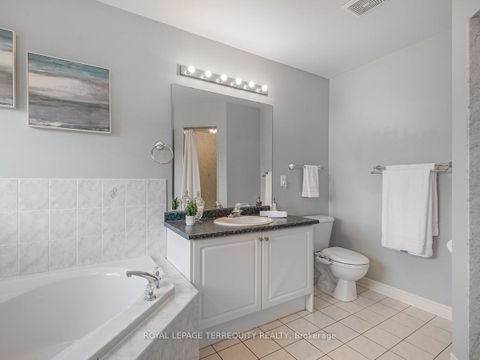 Photo 28 at 11 Avocet Drive, Vellore Village, Vaughan