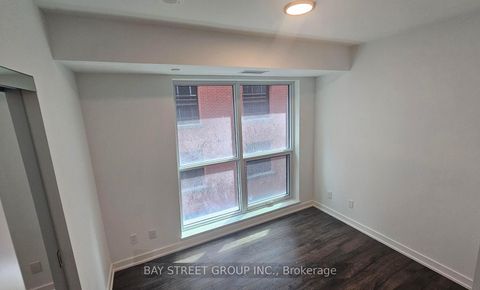 Photo 13 at 702 - 327 King Street W, Waterfront Communities C1, Toronto