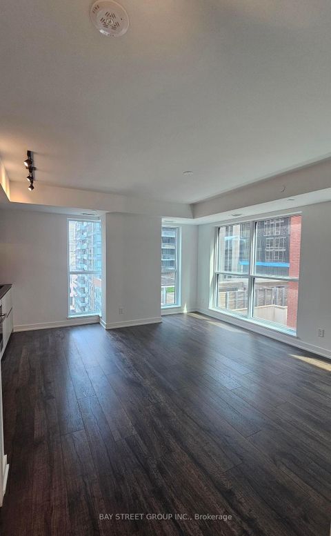 Photo 15 at 702 - 327 King Street W, Waterfront Communities C1, Toronto