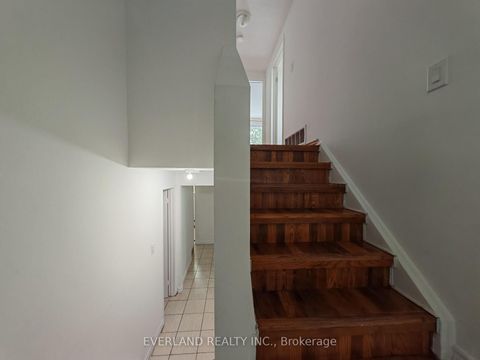 Photo 10 at 18 Camberley Court, Malvern, Toronto