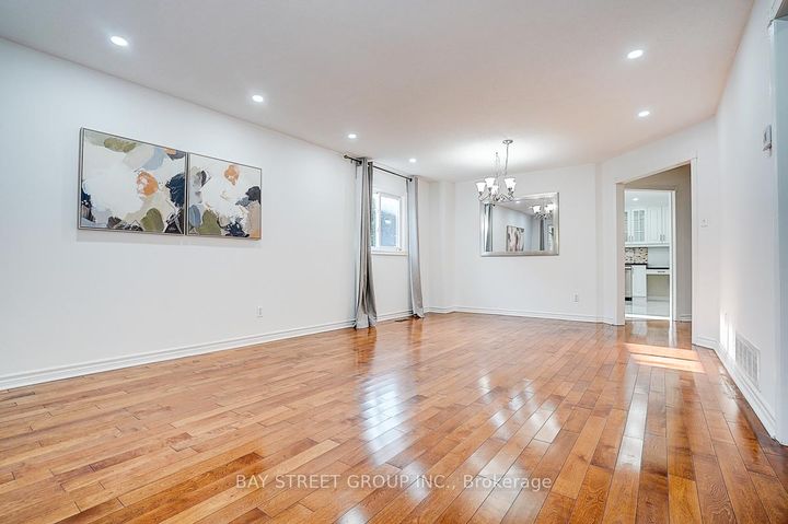 Photo 9 at 8 Muster Court, Buttonville, Markham