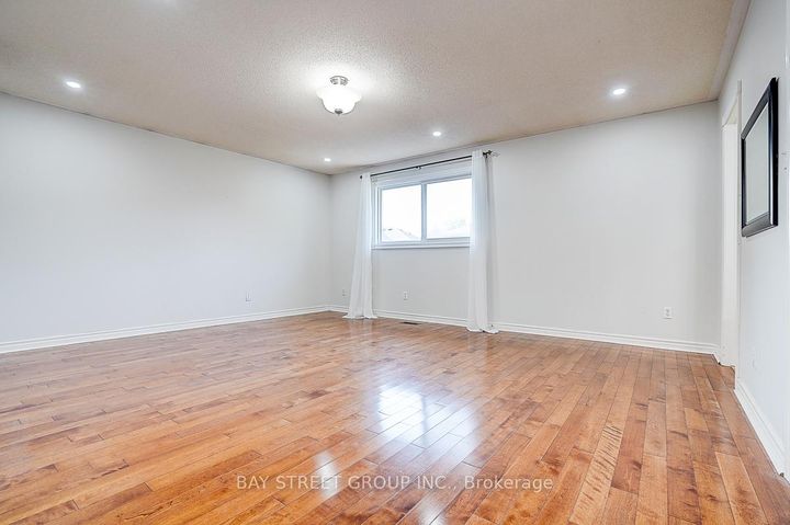 Photo 26 at 8 Muster Court, Buttonville, Markham