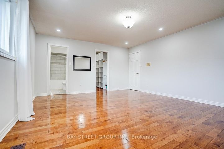 Photo 27 at 8 Muster Court, Buttonville, Markham