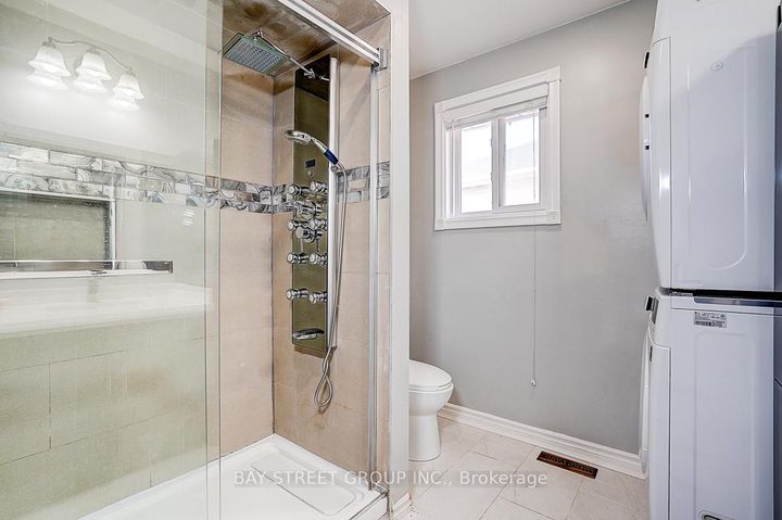 Photo 33 at 8 Muster Court, Buttonville, Markham