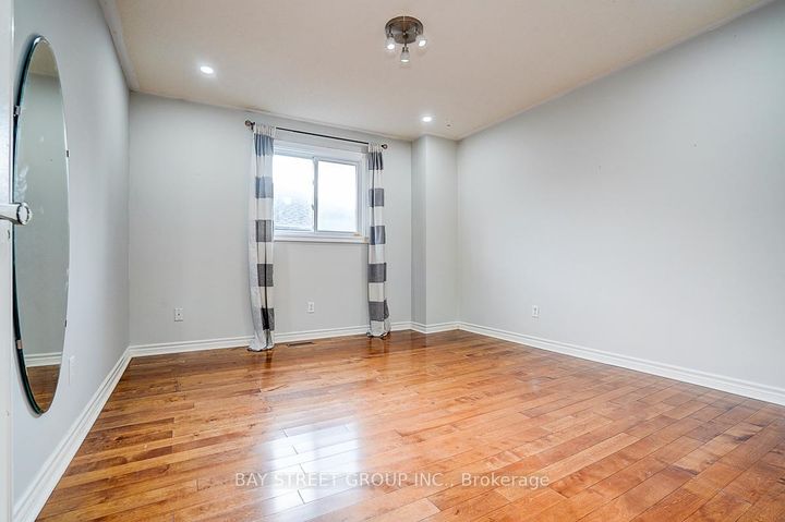 Photo 34 at 8 Muster Court, Buttonville, Markham