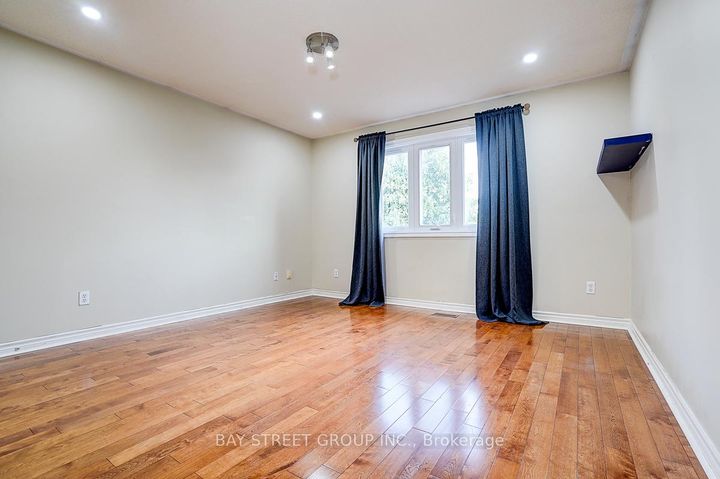 Photo 37 at 8 Muster Court, Buttonville, Markham