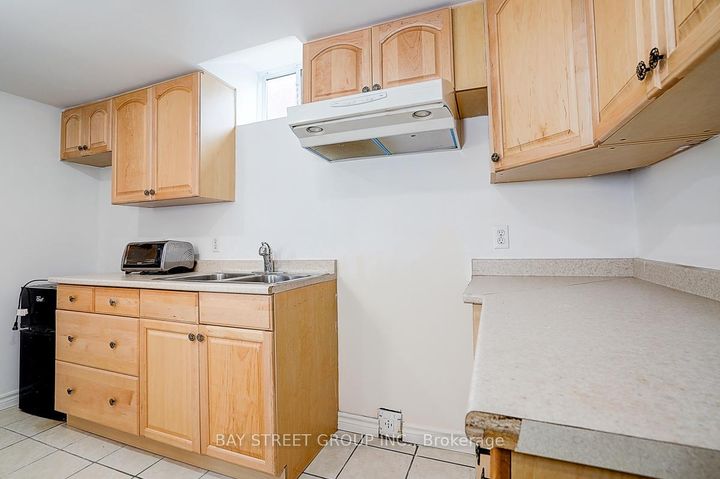 Photo 40 at 8 Muster Court, Buttonville, Markham