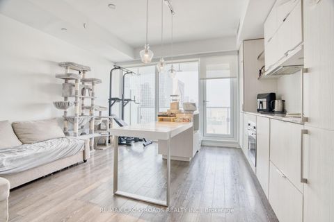 Photo 1 at 1510 - 197 Yonge Street, Yonge Corridor, Toronto