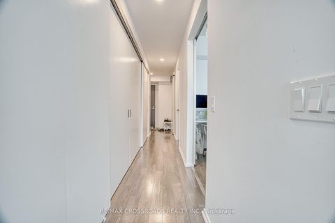 Photo 3 at 1510 - 197 Yonge Street, Yonge Corridor, Toronto