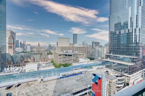 Photo 9 at 1510 - 197 Yonge Street, Yonge Corridor, Toronto