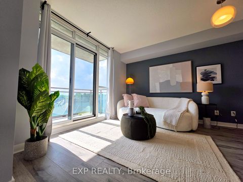 Photo 12 at 723 - 120 Dallimore Circle, Don Mills, Toronto