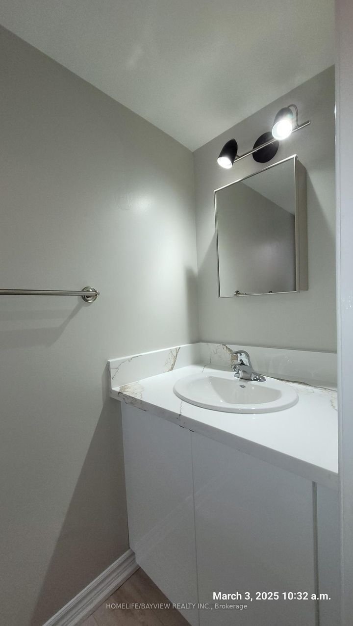Photo 15 at 87 Moorehouse Drive, Milliken, Toronto