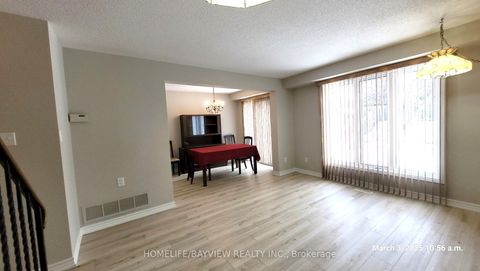 Photo 3 at 87 Moorehouse Drive, Milliken, Toronto
