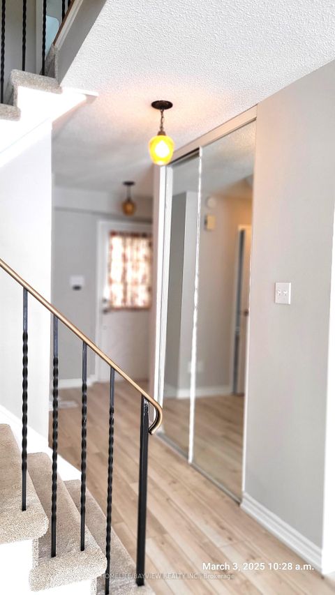 Photo 8 at 87 Moorehouse Drive, Milliken, Toronto