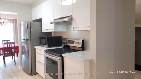 Photo 9 at 87 Moorehouse Drive, Milliken, Toronto