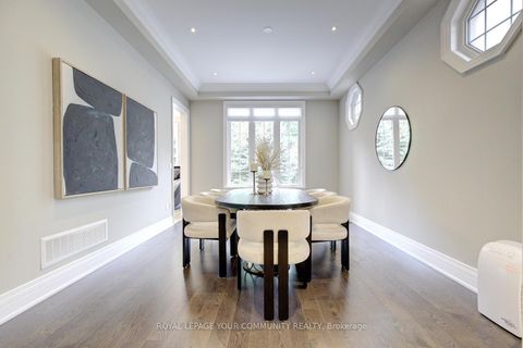 Photo 8 at 92 Heintzman Crescent, Patterson, Vaughan
