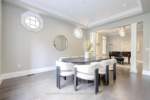 Photo 10 at 92 Heintzman Crescent, Patterson, Vaughan