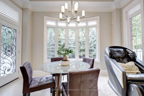Photo 19 at 92 Heintzman Crescent, Patterson, Vaughan