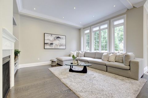Photo 24 at 92 Heintzman Crescent, Patterson, Vaughan