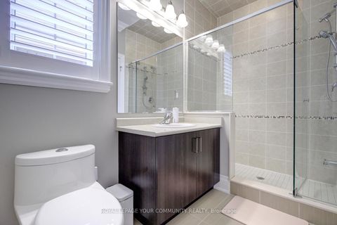 Photo 34 at 92 Heintzman Crescent, Patterson, Vaughan