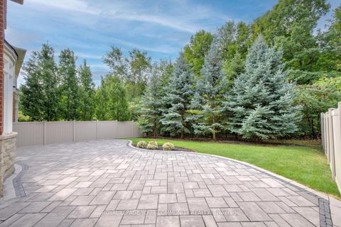 Photo 46 at 92 Heintzman Crescent, Patterson, Vaughan
