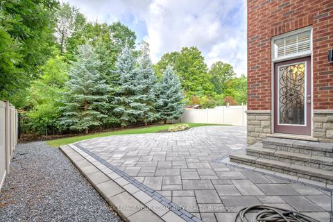 Photo 48 at 92 Heintzman Crescent, Patterson, Vaughan