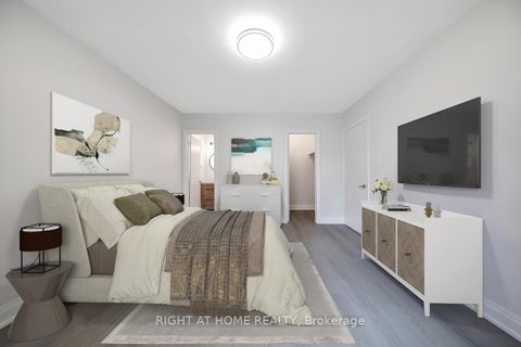 Photo 12 at 3 Glendower Circuit, L'Amoreaux, Toronto
