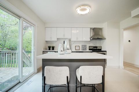 Photo 12 at 160 letitia Street, Letitia Heights, Barrie