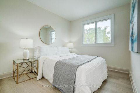 Photo 21 at 160 letitia Street, Letitia Heights, Barrie