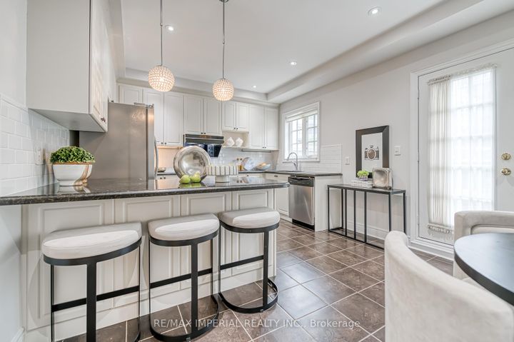 Photo 16 at 21 MACKENZIE'S STAND Avenue, Unionville, Markham