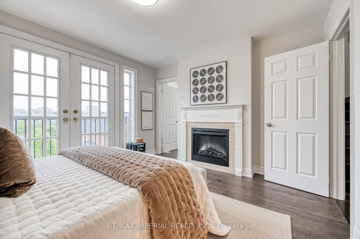 Photo 31 at 21 MACKENZIE'S STAND Avenue, Unionville, Markham