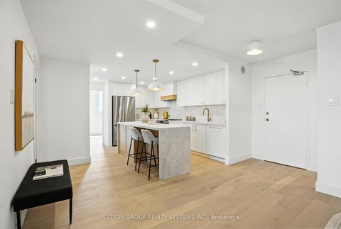 Photo 10 at 907 - 812 Burnhamthorpe Road, Markland Wood, Toronto