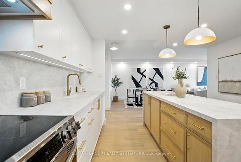 Photo 13 at 907 - 812 Burnhamthorpe Road, Markland Wood, Toronto