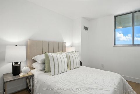 Photo 17 at 907 - 812 Burnhamthorpe Road, Markland Wood, Toronto