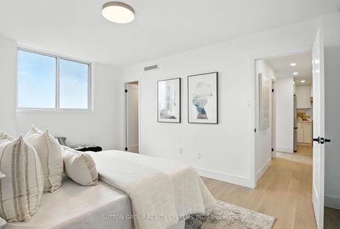 Photo 24 at 907 - 812 Burnhamthorpe Road, Markland Wood, Toronto