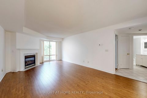 Photo 4 at 310 - 211 Randolph Road, Leaside, Toronto