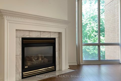 Photo 9 at 310 - 211 Randolph Road, Leaside, Toronto