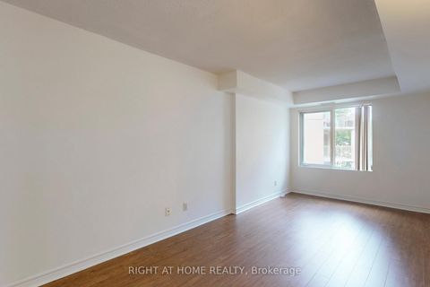 Photo 13 at 310 - 211 Randolph Road, Leaside, Toronto