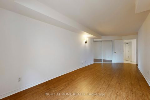 Photo 15 at 310 - 211 Randolph Road, Leaside, Toronto