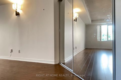 Photo 16 at 310 - 211 Randolph Road, Leaside, Toronto