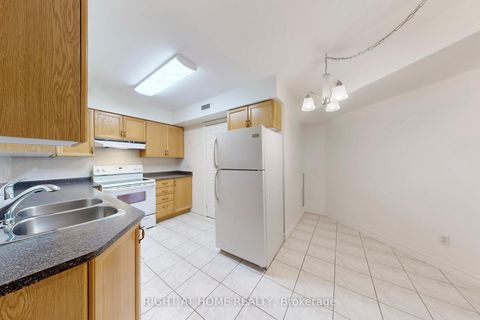 Photo 18 at 310 - 211 Randolph Road, Leaside, Toronto