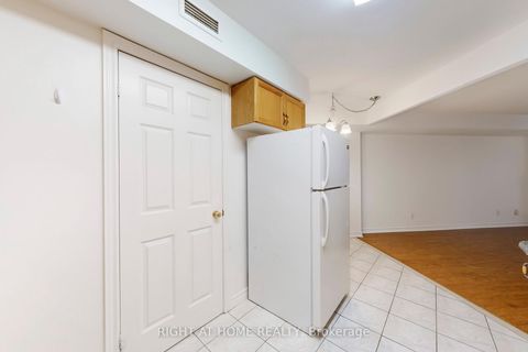 Photo 22 at 310 - 211 Randolph Road, Leaside, Toronto