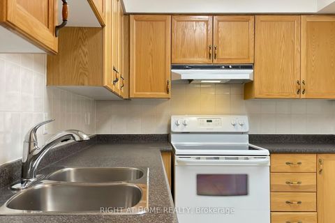 Photo 24 at 310 - 211 Randolph Road, Leaside, Toronto