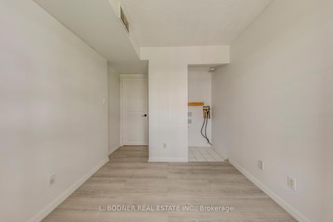 Photo 14 at 116 - 70 Douro Street, Niagara, Toronto