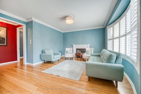 Photo 10 at 604 Mavrinac Boulevard, Bayview Northeast, Aurora