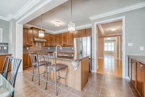 Photo 15 at 604 Mavrinac Boulevard, Bayview Northeast, Aurora