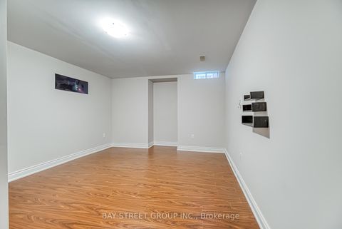 Photo 37 at 604 Mavrinac Boulevard, Bayview Northeast, Aurora