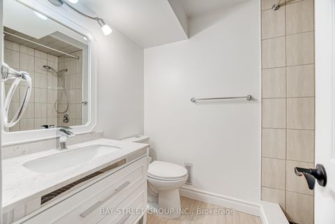 Photo 38 at 604 Mavrinac Boulevard, Bayview Northeast, Aurora