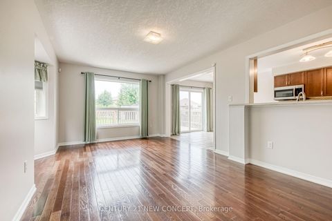 Photo 7 at 2174 Taggart Crt, Alcona, Innisfil