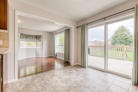 Photo 13 at 2174 Taggart Crt, Alcona, Innisfil